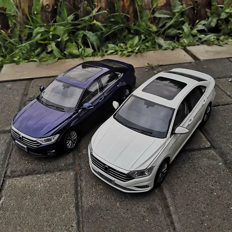 1:18 Volkswagen SAGITAR