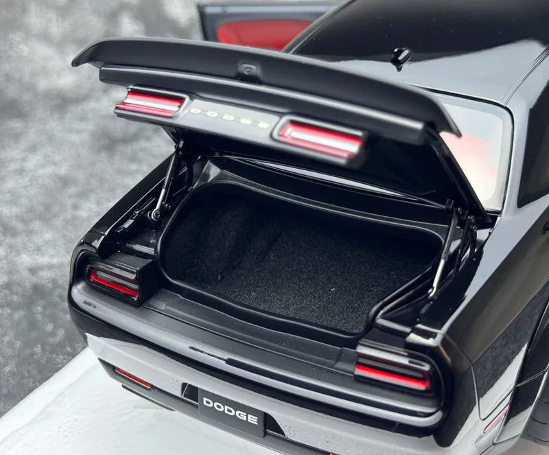 1:18 Dodge SRT SUPER STOCK 2023