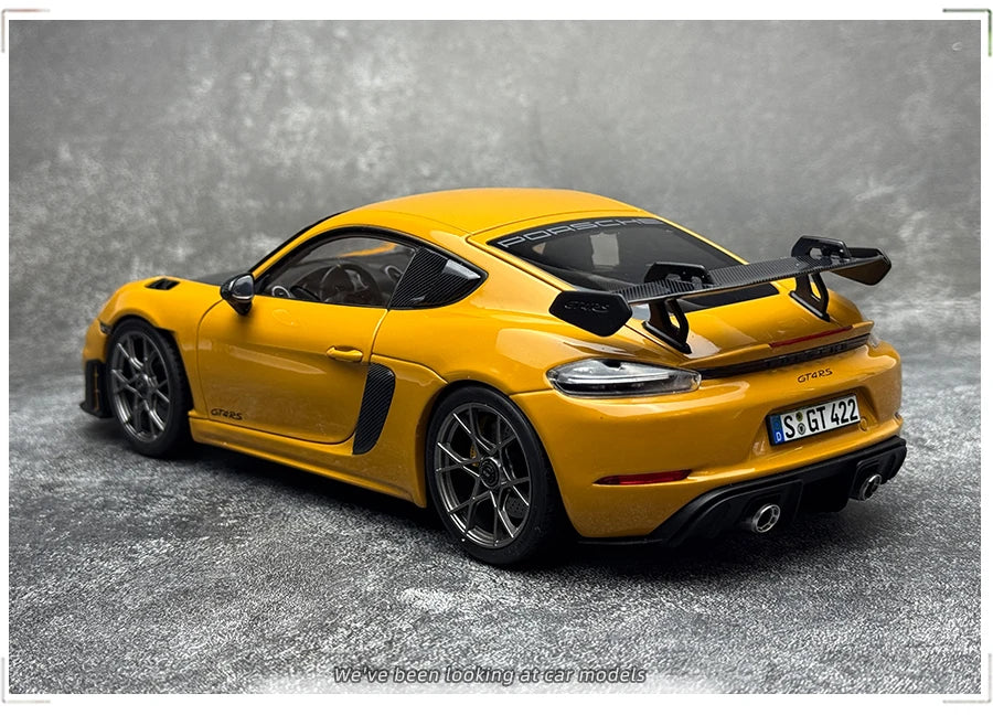1/18 Porsche 718 Cayman GT4 RS Weissach Pack 2023
