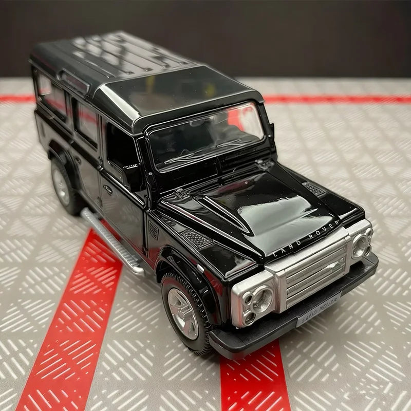 1:36 Land Rover Defender