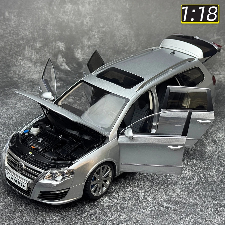 1:18 Volkswagen Passat Estate R36