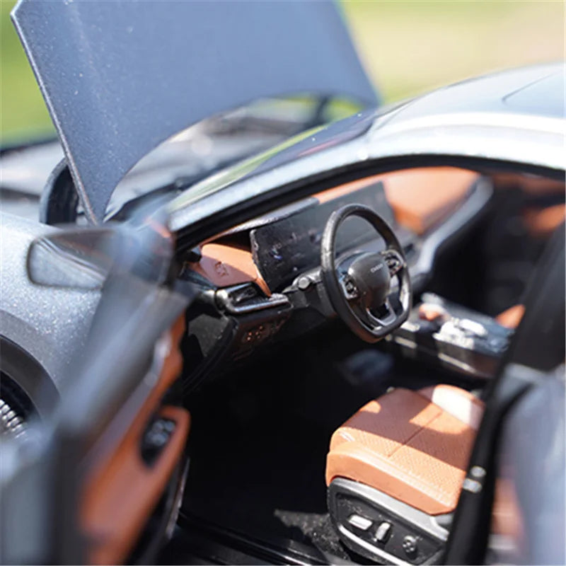 1:18 Chery EQ7 EV