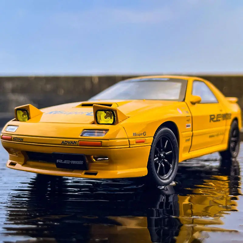 1:24 Mazda RX7