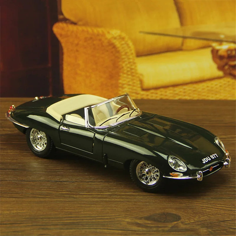 1:18 Jaguar E-type