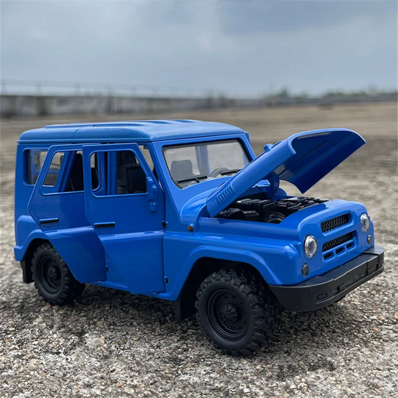 1:18 UAZ Hunter