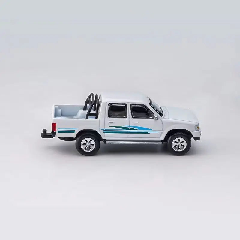 1:64 Toyota Hilux