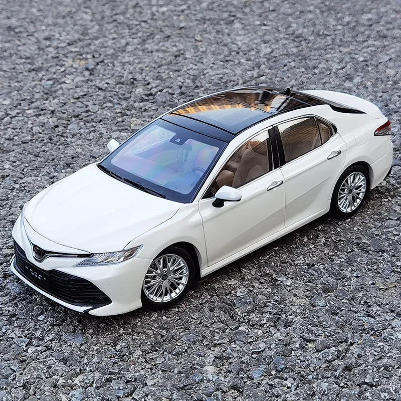 1:18 2018 TOYOTA CAMRY