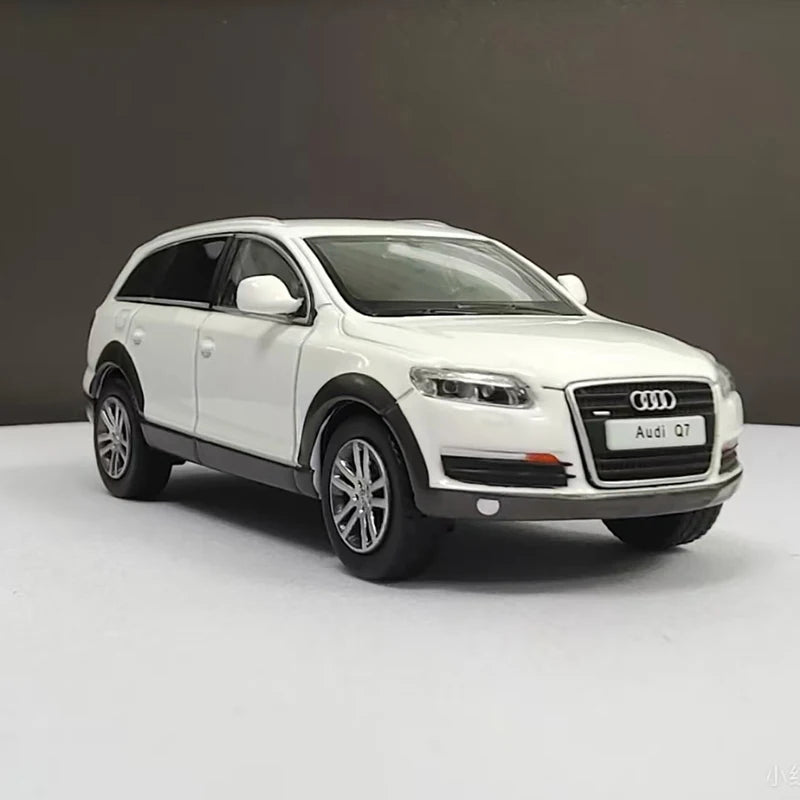1:64 Audi A8L+ Electroplated A8L