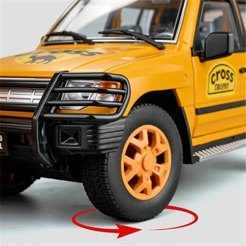 1:18 Mitsubishi Pajero V33