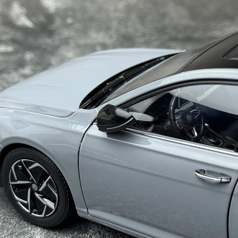 1:18 Volkswagen Lavida Plus