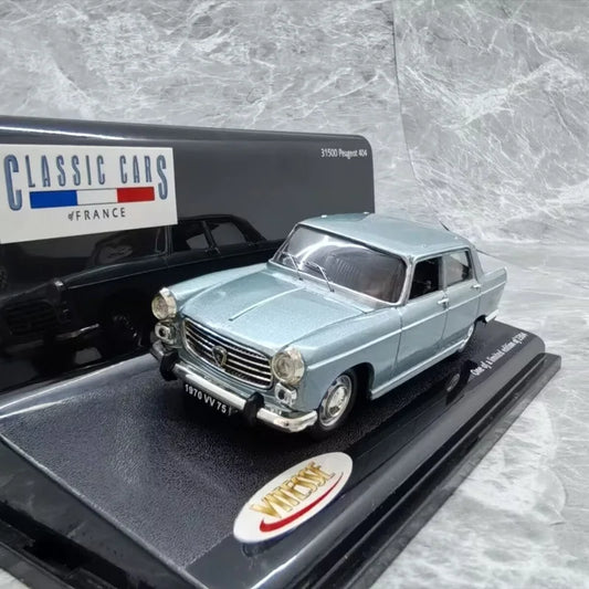 1:43 Peugeot 404 1970 Classic Car Model