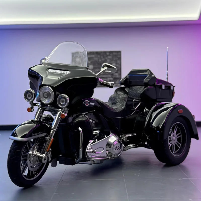 1:9 CVO Tri Glide Three wheel