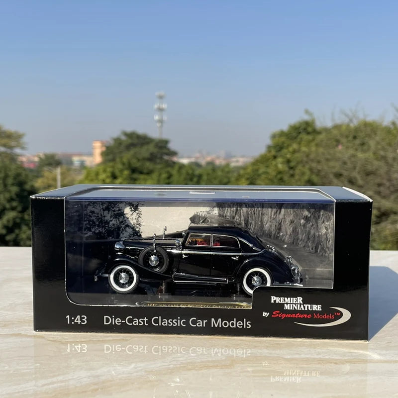 1:43 Classical Old Car