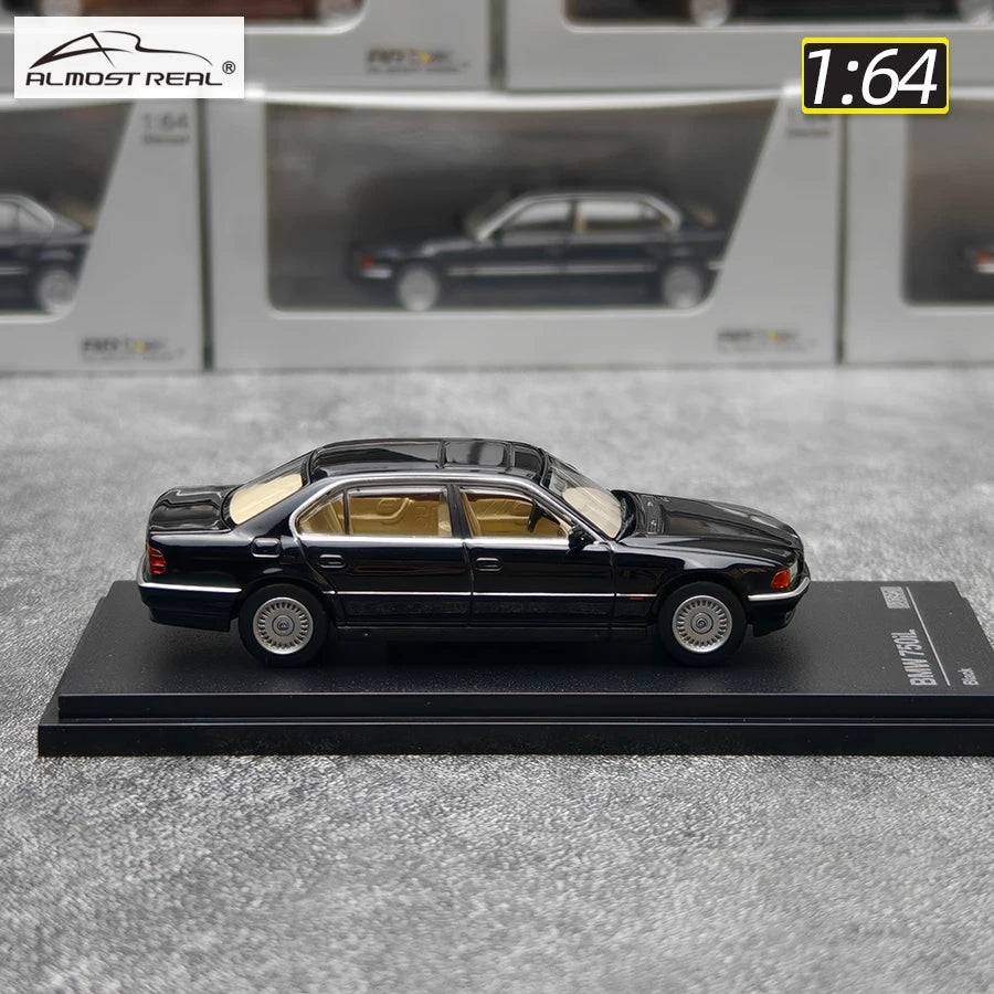 1:64 BMW 750iL (E38)