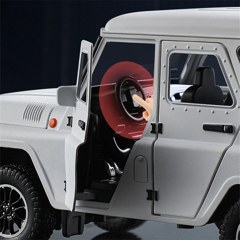 1:18 UAZ Hunter