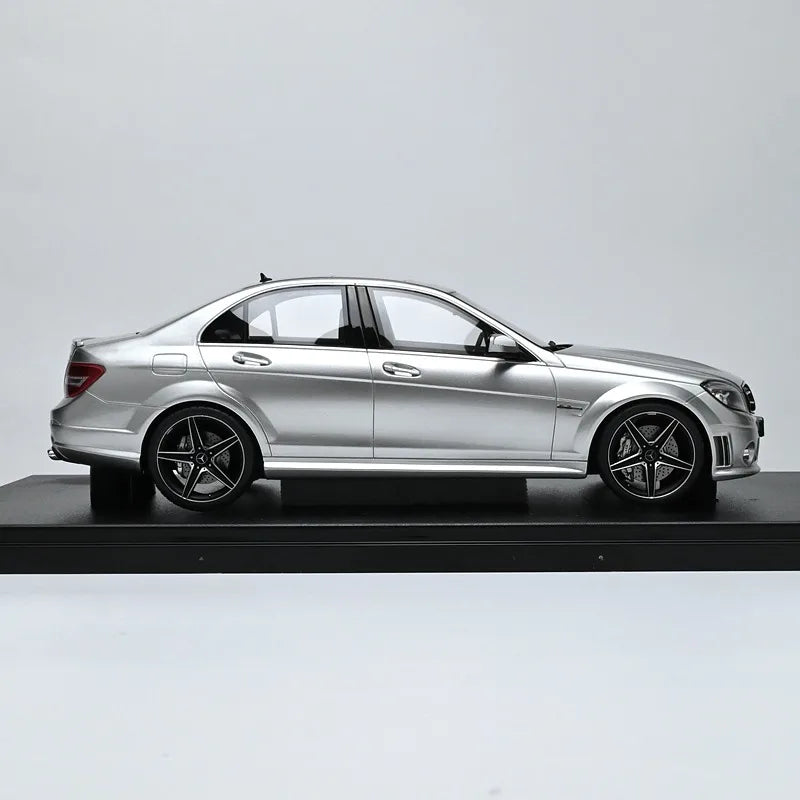 1:18 Mercedes-Benz C63 AMG Resin