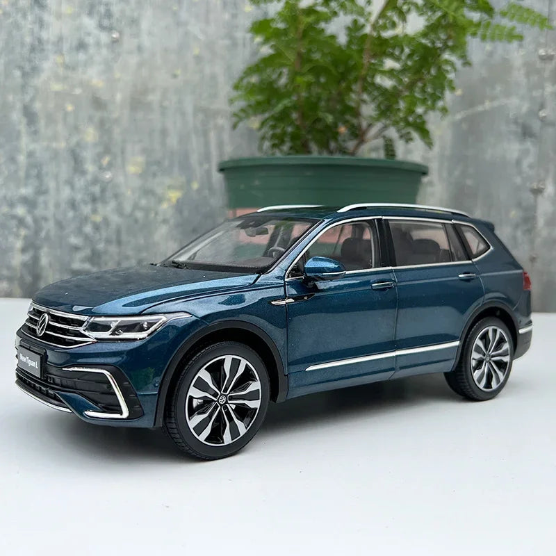 1:18 Volkswagens Tiguan L PRO