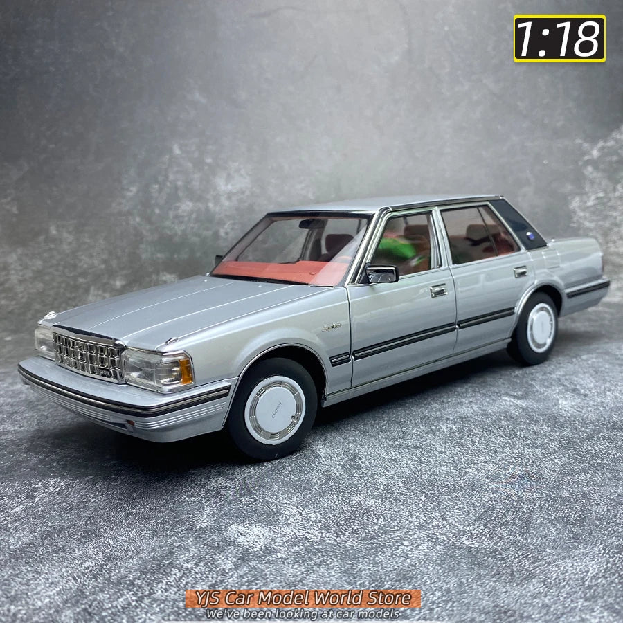 1:18 Toyota Crown MS122