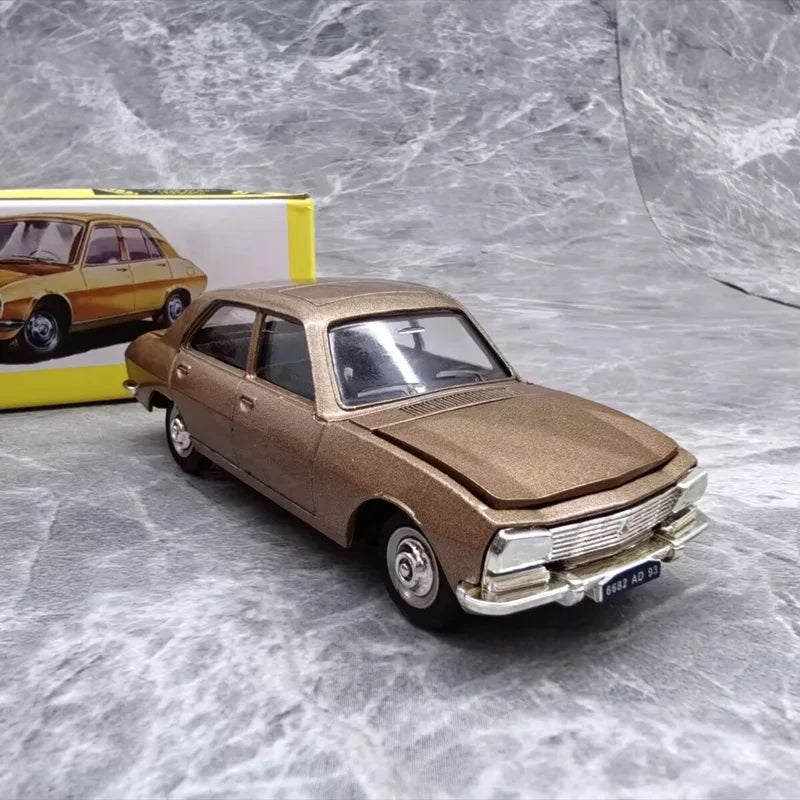 1:43 Peugeot 504