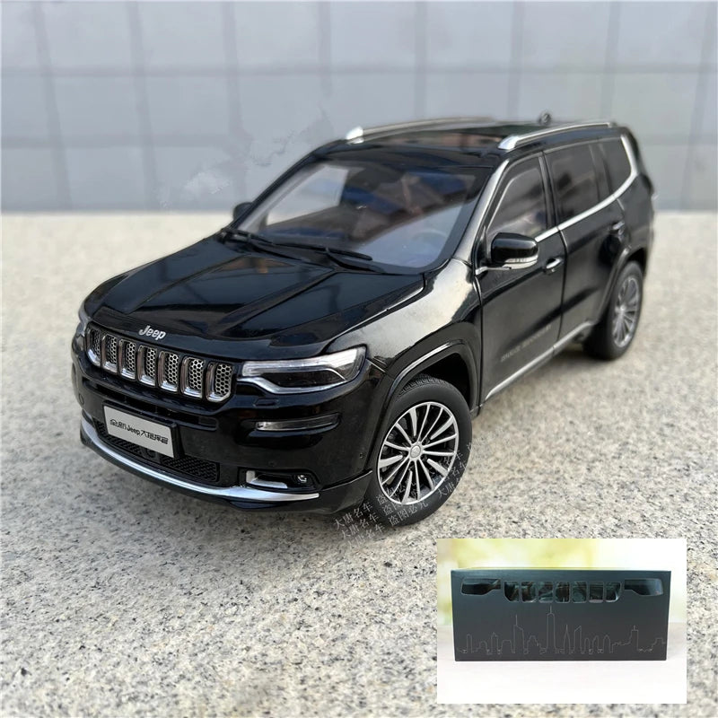 1:18 Jeep Grand Commander