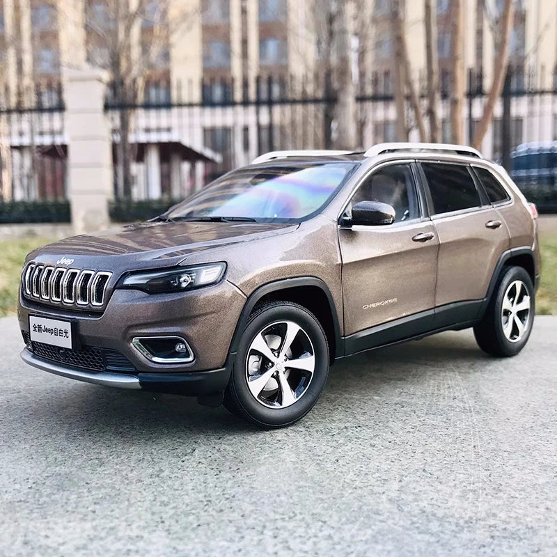 1:18 Jeep Cherokee