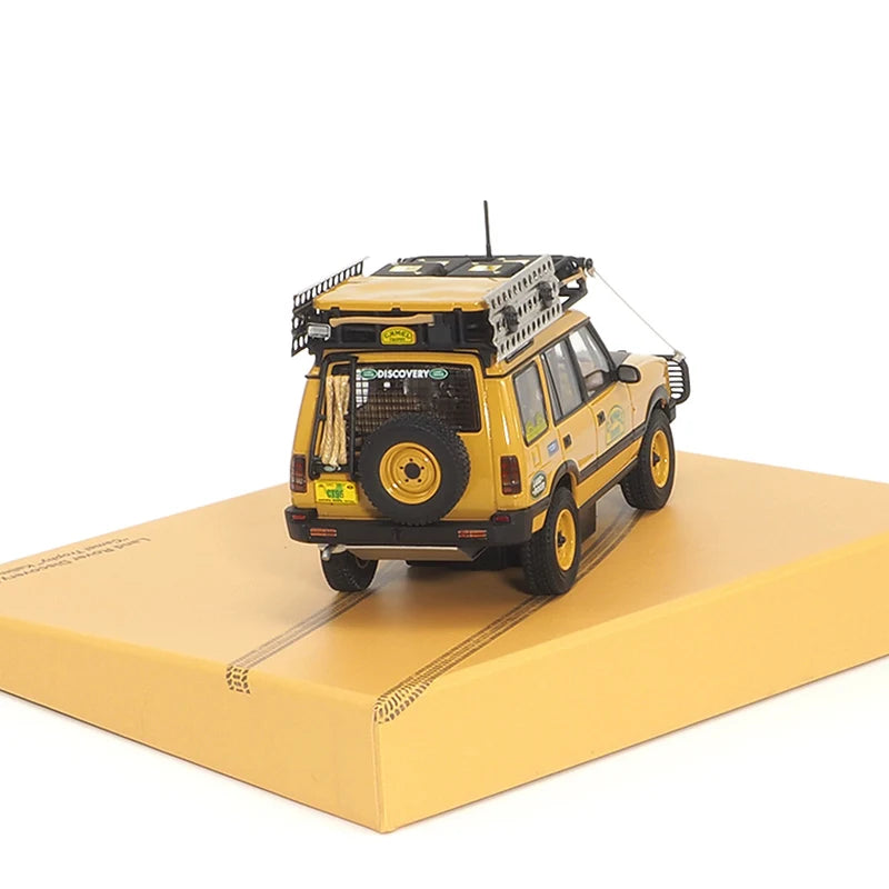 1:43 Land Rover Discovery original five-door version Camel Cup 1996