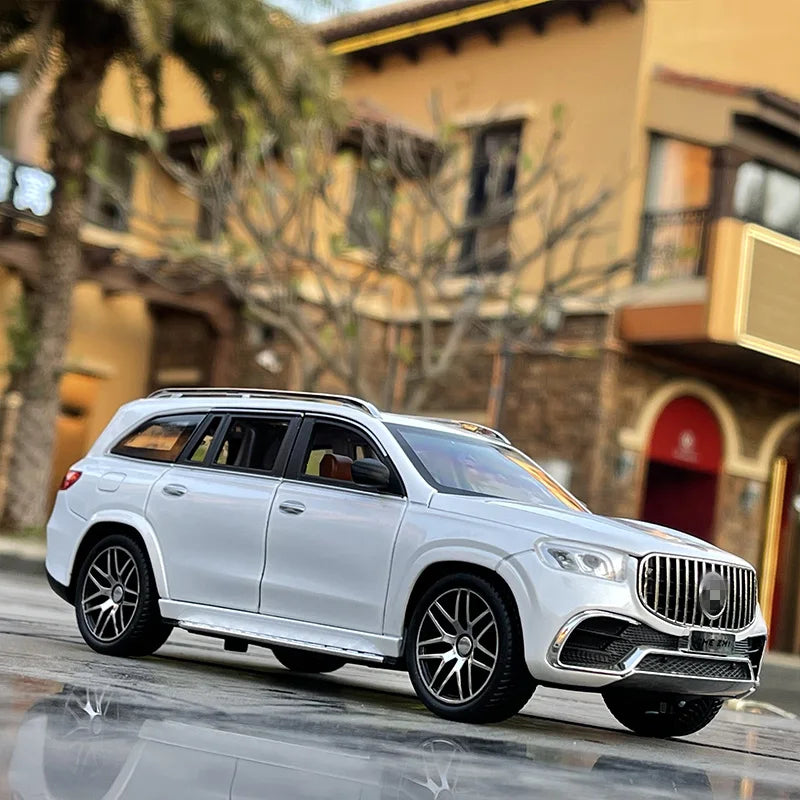 1:24 Mercedes-Benz Maybach GLS63
