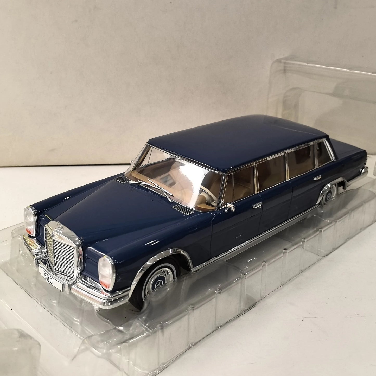 1:18 Mercedes-Benz 600 Extended