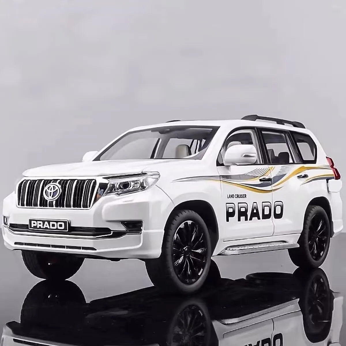 1:18 Toyota Prado Land Cruiser