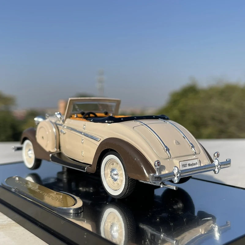 1:43 Classical Old Car