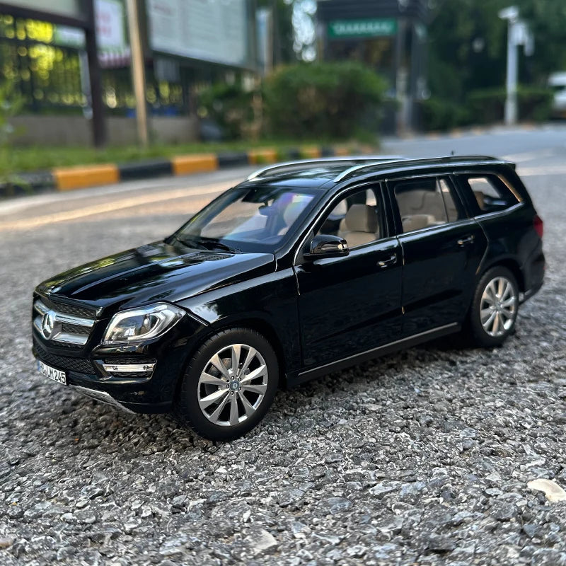1:18 Mercedes Benz GL-class GL500