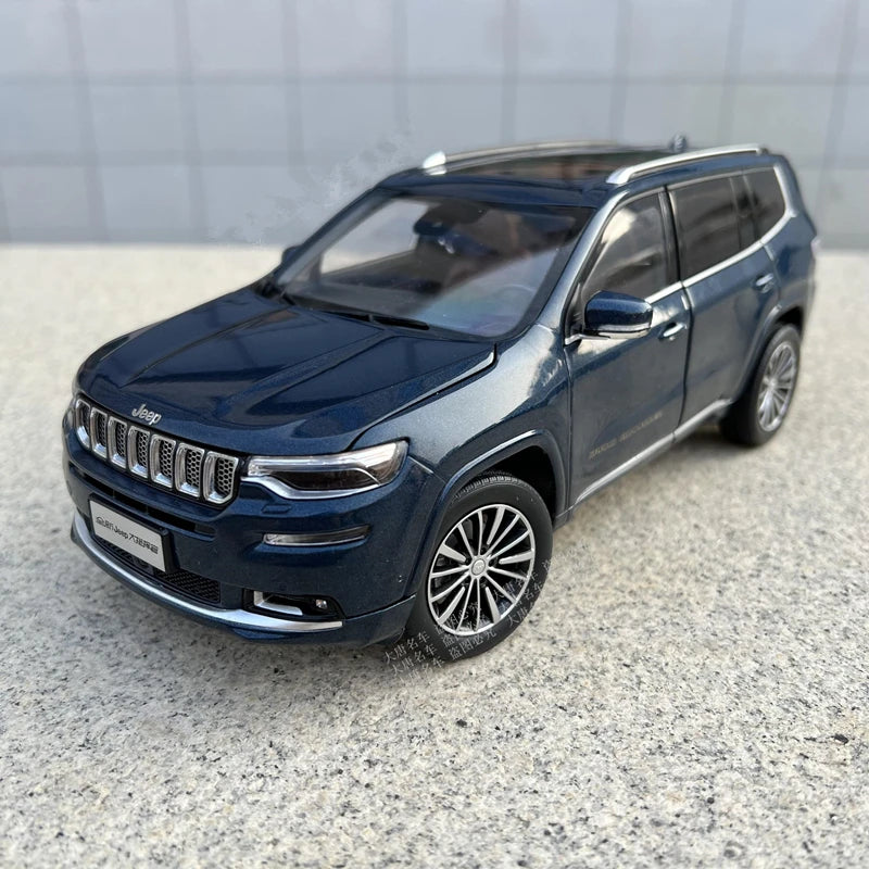 1:18 Jeep Grand Commander