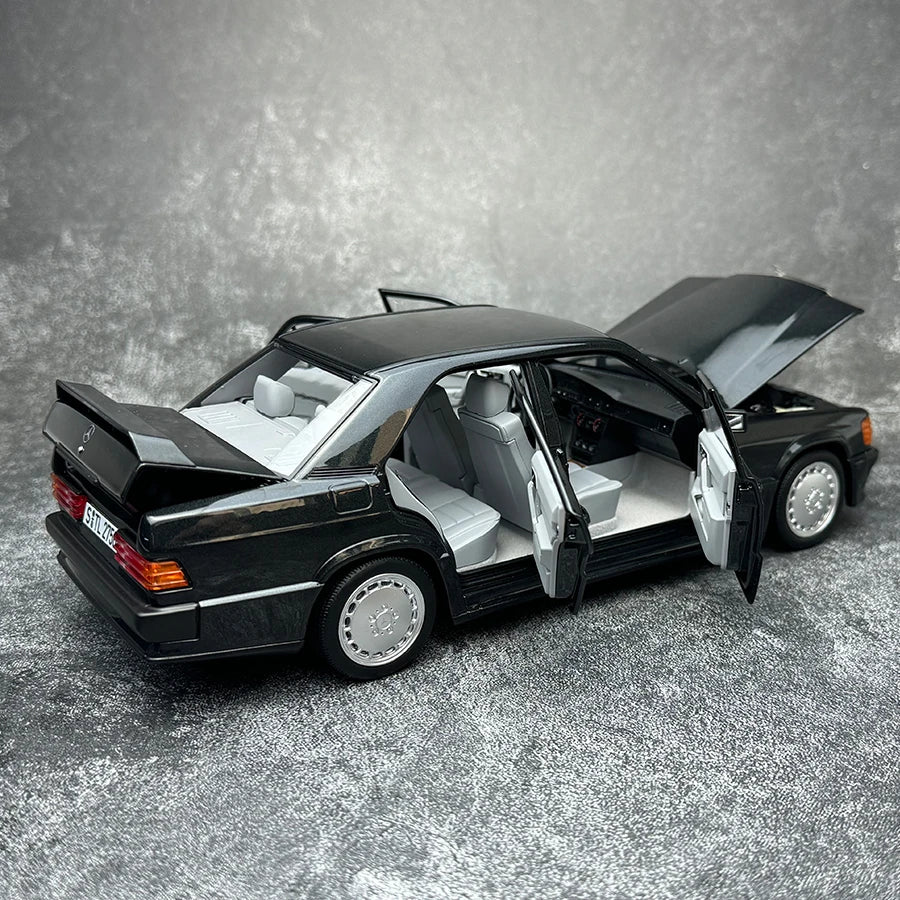 1/18 Mercedes Benz 190E 2.3-16 1984 Tail version