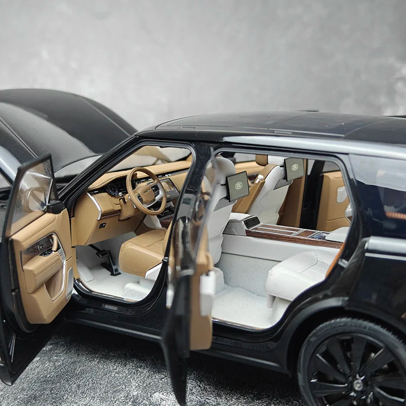 1:18 Range Rover LWB - Premium Die-cast SUV 2022