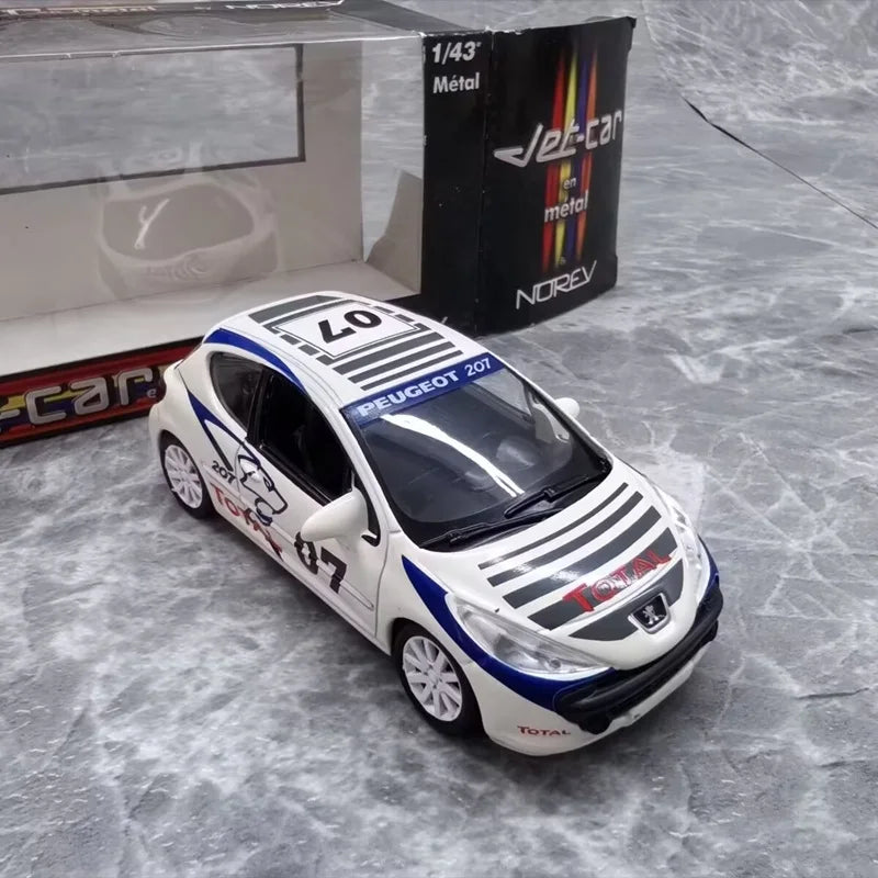 1:18 Peugeot 207