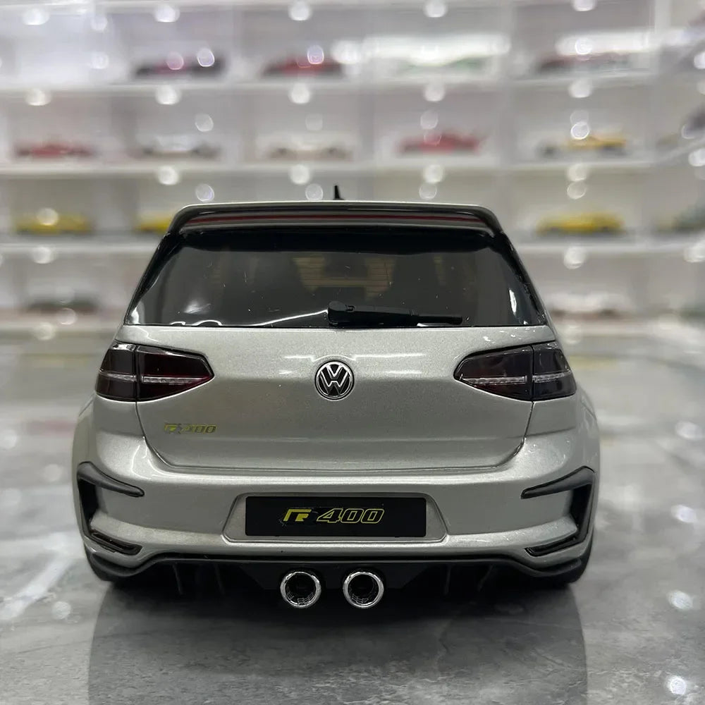 1:18 Volkswagen Golf 7th Generation A7 R400