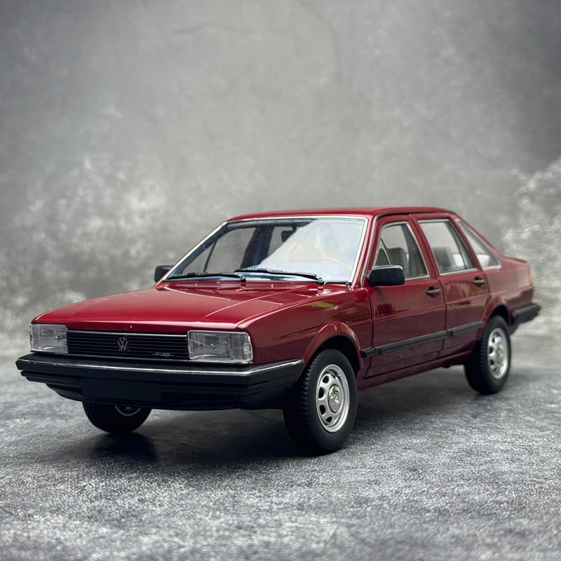 1:18 Volkswagen1983 Santana B2