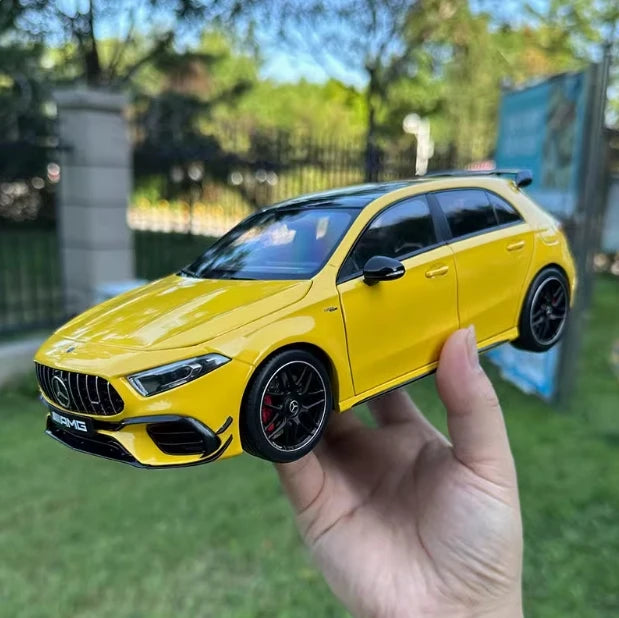 1:18 Mercedes-Benz A45 AMG