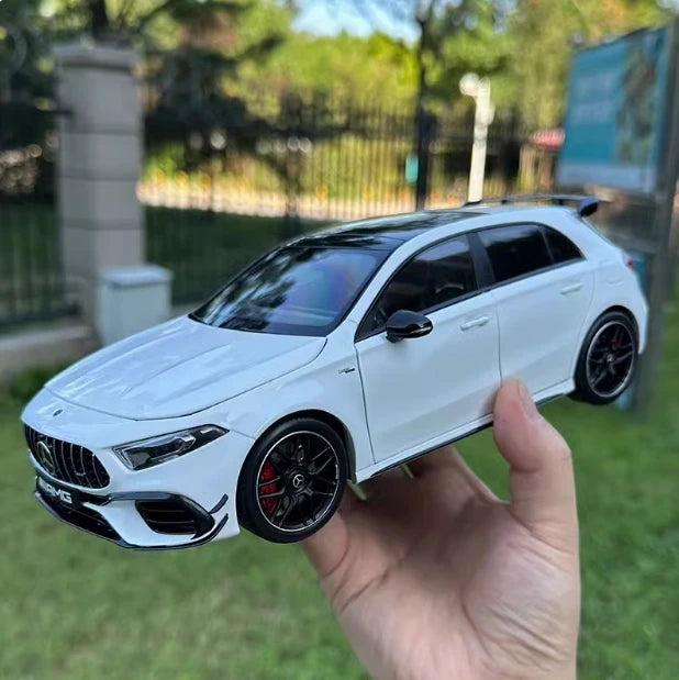 1:18 Mercedes-Benz A45 AMG