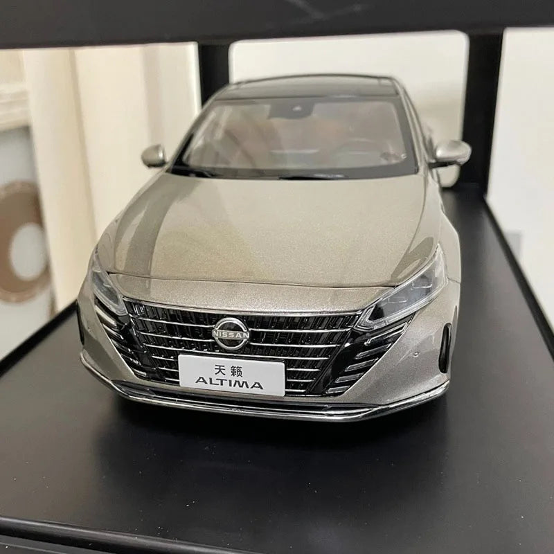 1:18 Nissan Teana 2022