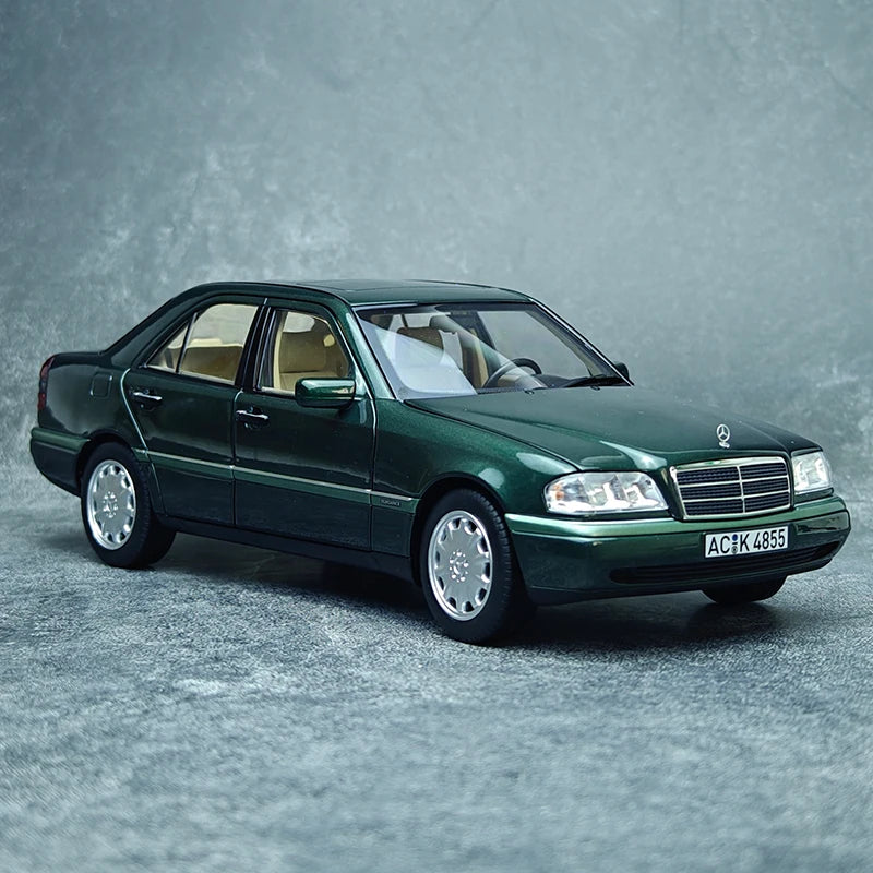 1:18 Mercedes-Benz C-Class W202 C200 1997