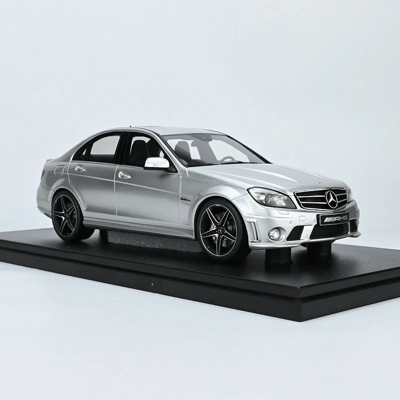 1:18 Mercedes-Benz C63 AMG Resin