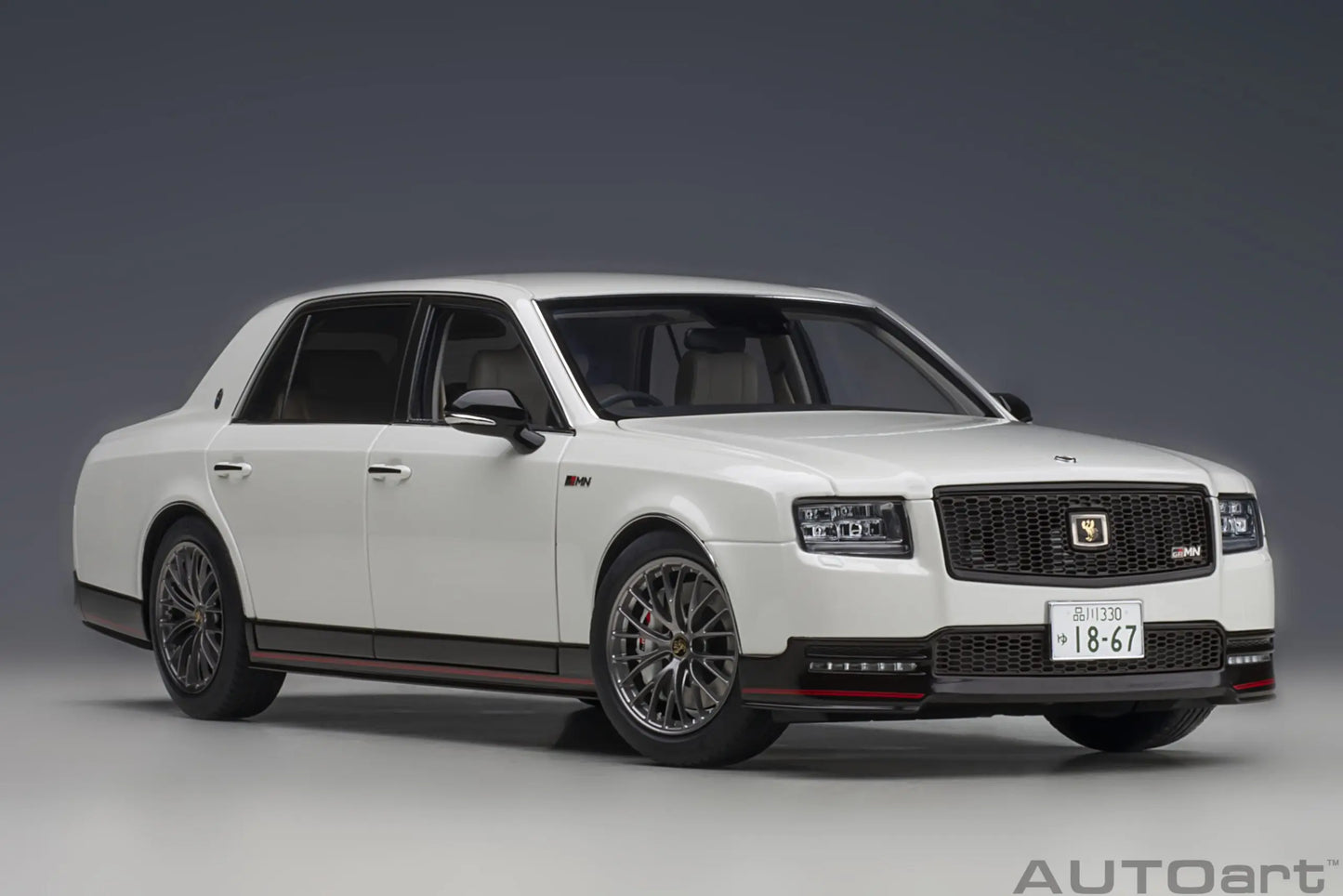 1:18 Toyota Century GRMN