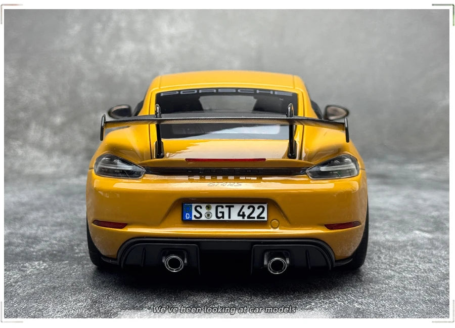 1/18 Porsche 718 Cayman GT4 RS Weissach Pack 2023