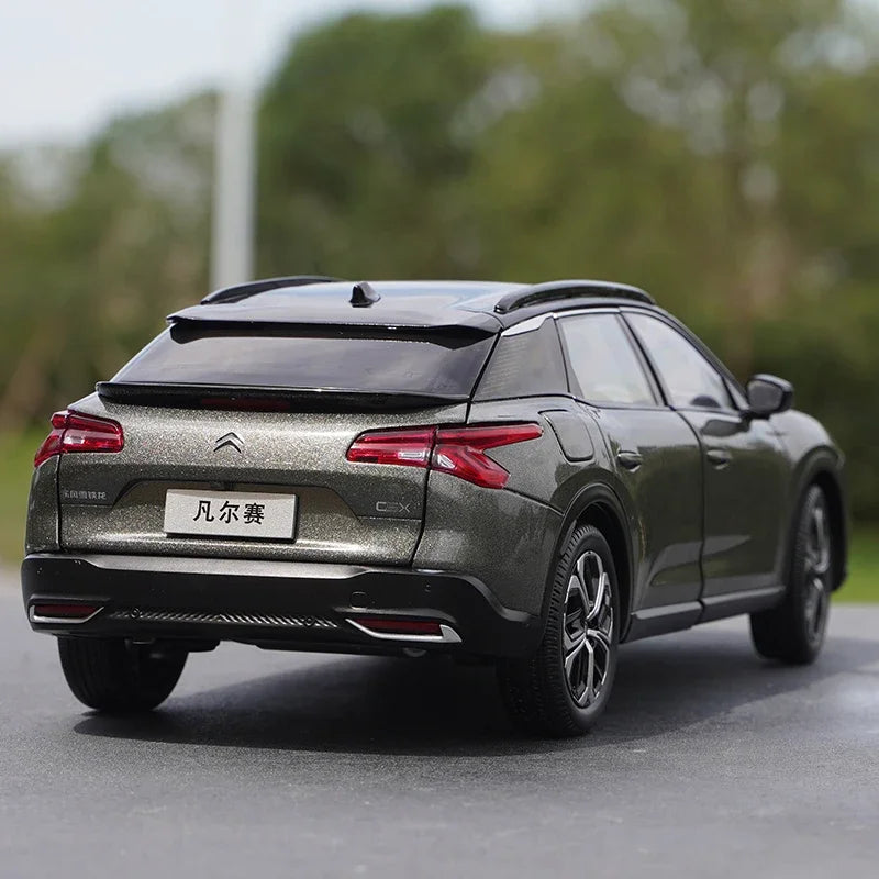 1:18 2021 Dongfeng Citroen Versailles C5 X