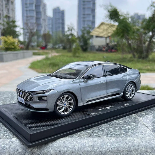 1:18 Ford MONDEO 2022