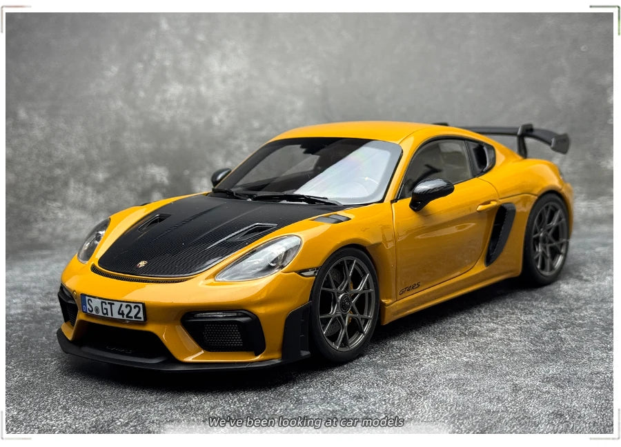 1/18 Porsche 718 Cayman GT4 RS Weissach Pack 2023