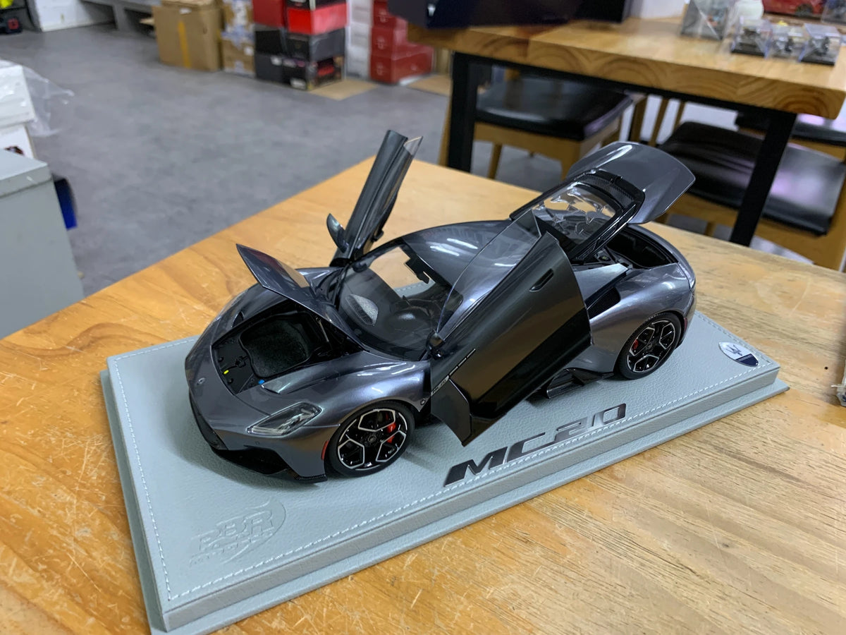1:18 Maserati MC20 2020 Deluxe Edition