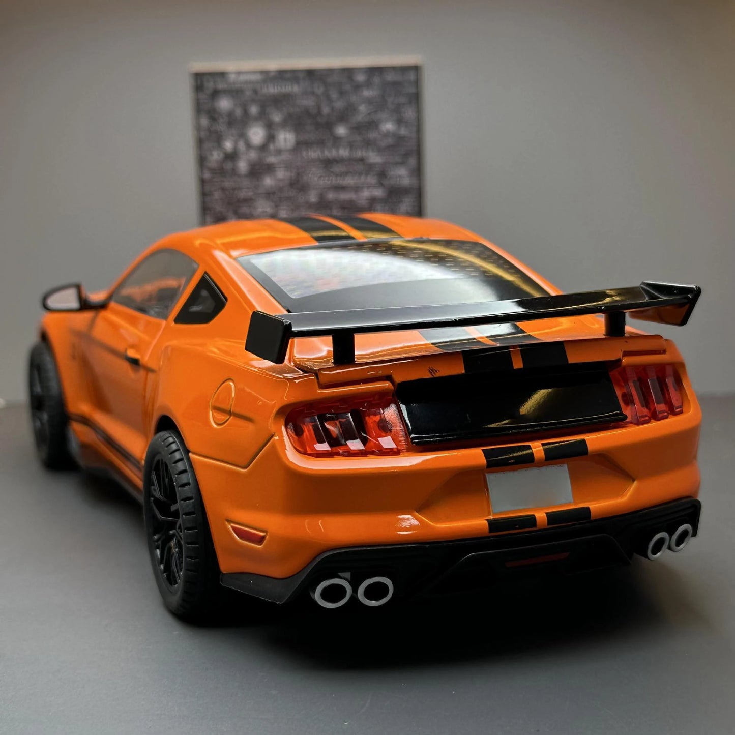 1:18 Ford Mustang GT500
