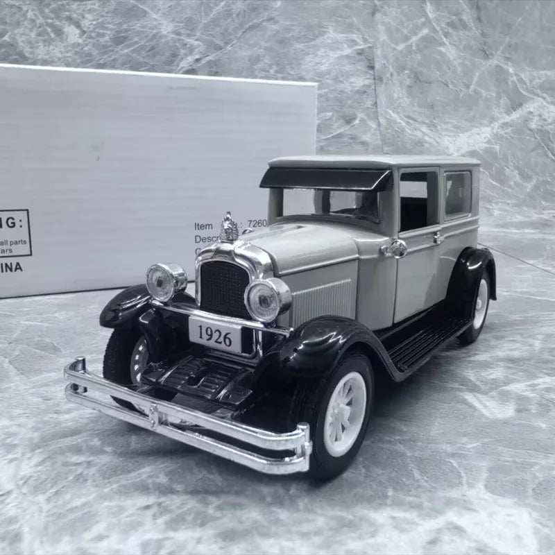 1:32 Classic Old Car Model Diecasts